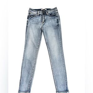 KanCan Los Angeles Mid Rise Skinny Wash Jeans